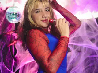 Xlovecam Free Porn Cam of SamanthaaMiller