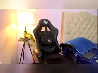 Xlovecam Live Sex Cam of SaschaElen