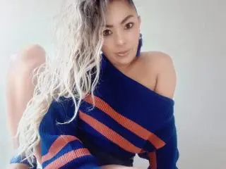 Xlovecam Sex Chat of KarenCurlyHair